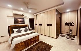 Tim Service Apartment 3*